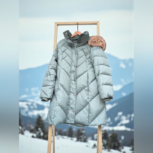 TOWER by London Fog Faux-Fur Hood Down-Fill CoatColor: Sage, Size: LARGE (EUC) - Picture 4 of 12
